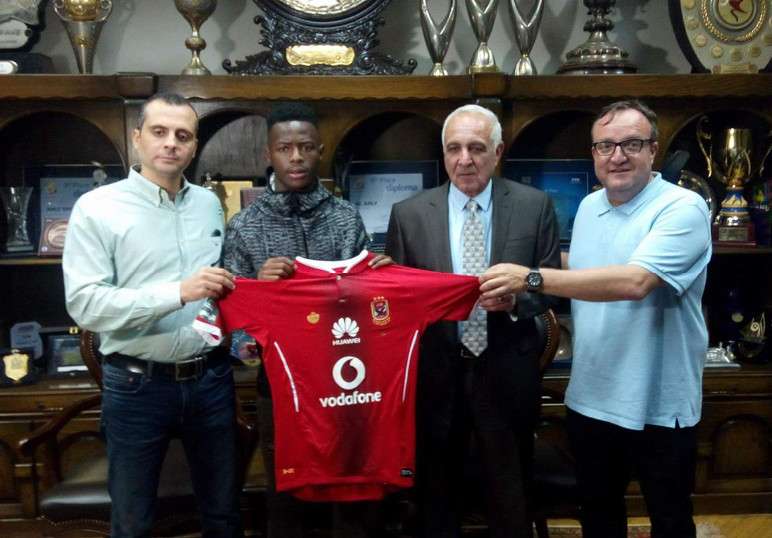 من تقديم اللاعب