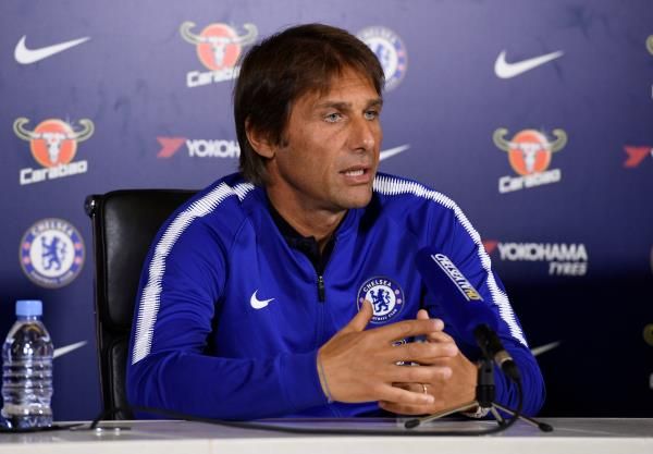 كونتي خلال المؤتمر الصحفي