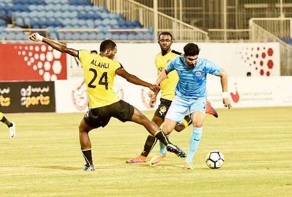 لقطة من مباراة الرفاع مع الأهلي