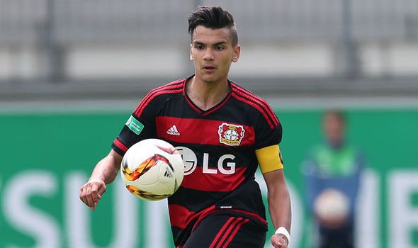 أتاكان أكايناك