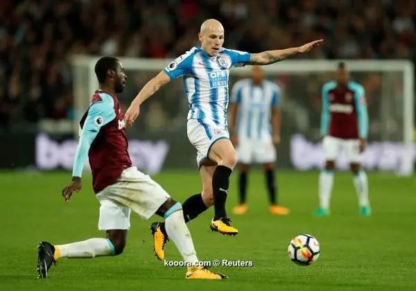 ?i=reuters%2f2017-09-11%2f2017-09-11t204534z_1837640076_rc1a932425d0_rtrmadp_3_soccer-england-whu-hdd_reuters