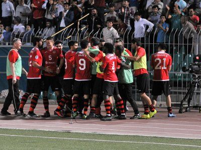 لاعبو الاستقلال الطاجيكي