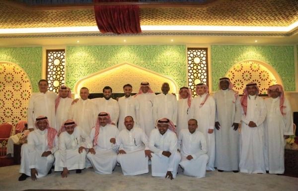 من الاجتماع