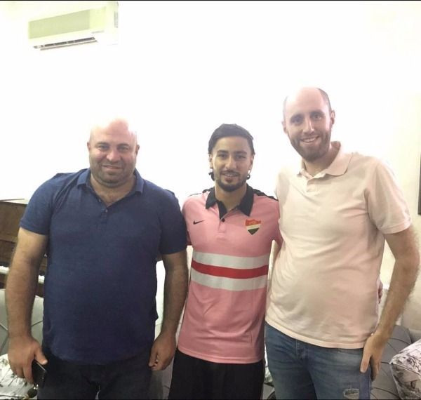 بعد توقيع العقود