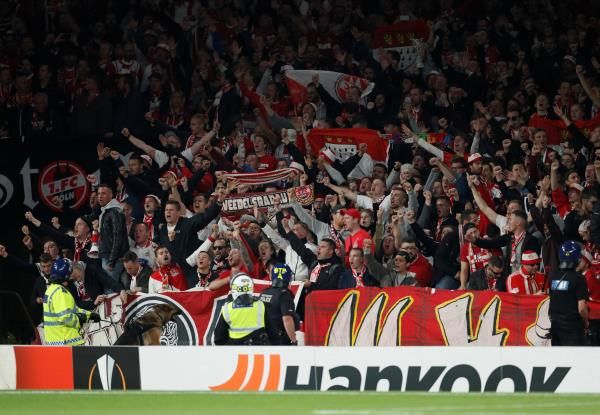 جمهور كولن أثناء المباراة