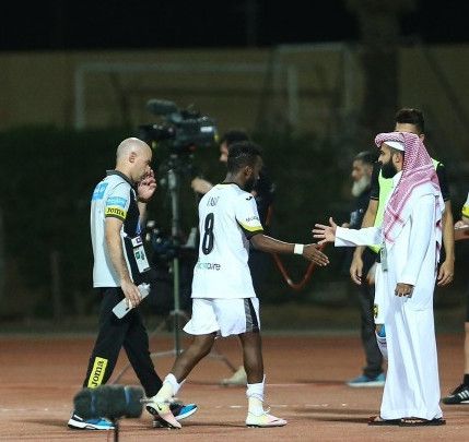  فهد المولد يخرج مصابا