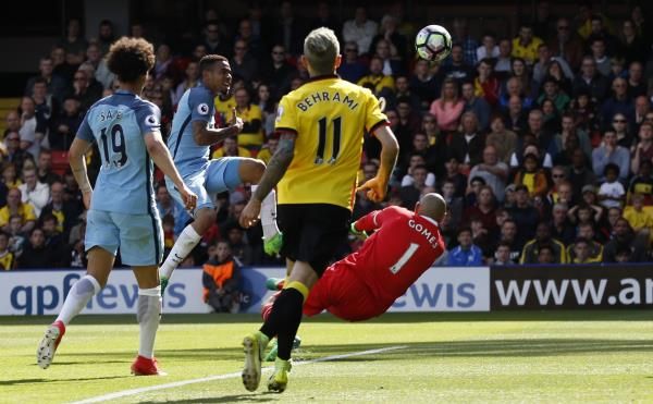 جانب من لقاء سابق بين الفريقين