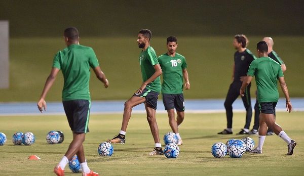 لاعبو المنتخب السعودي