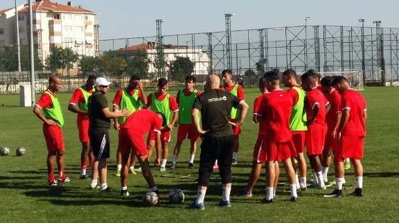 من تدريبات فريق هلال القدس