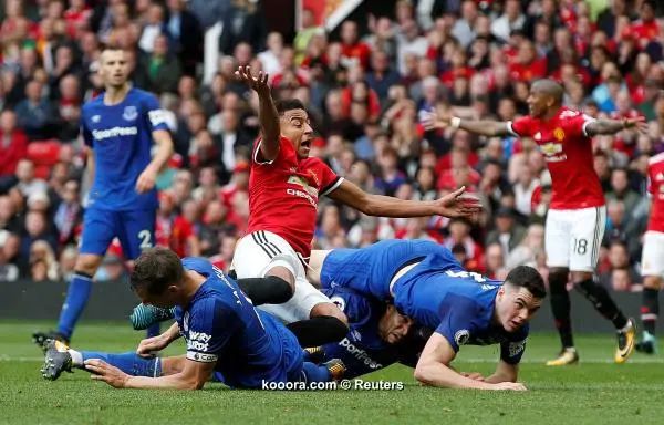 ?i=reuters%2f2017-09-17%2f2017-09-17t163742z_1733907640_rc1ab03d5180_rtrmadp_3_soccer-england-mun-eve_reuters