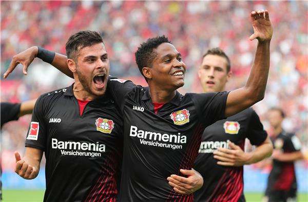 فرحة لاعبي باير ليفركوزن