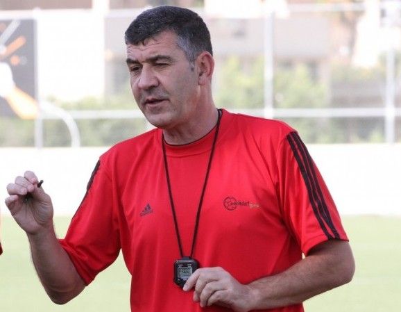 عماد خانكان