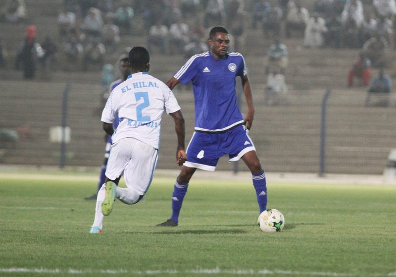 جانب من مباراة الهلال مع الهلال كادقلي