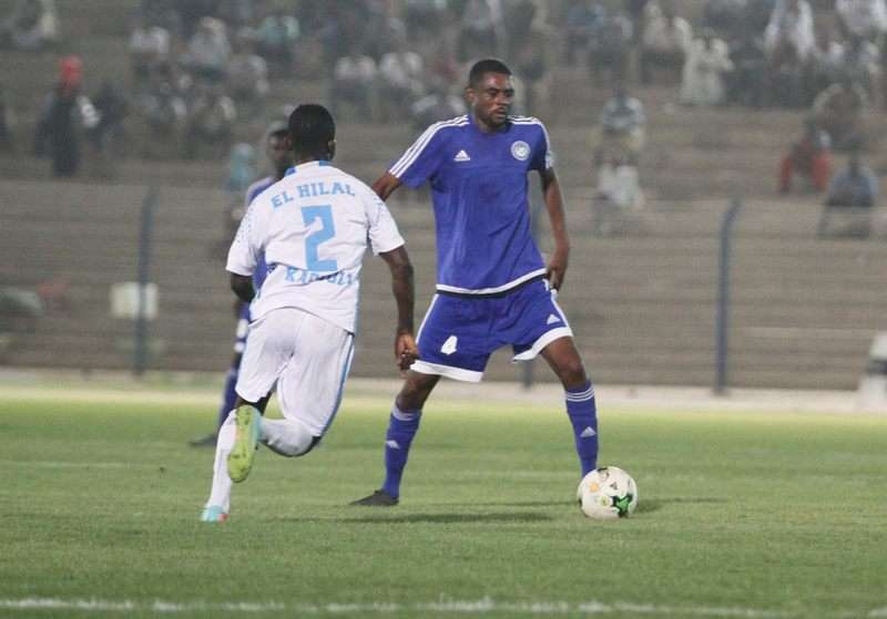 جانب من مباراة الهلال مع الهلال كادقلي