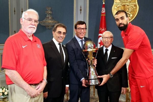 من استقبال الرئيس التونسي لابطال أفريقيا في كرة السلة
