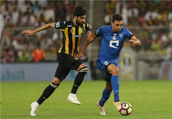 جانب من لقاء سابق بين الفريقين