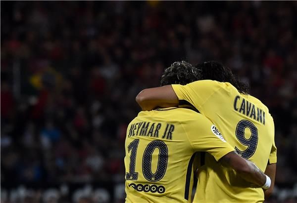 نيمار وكافاني