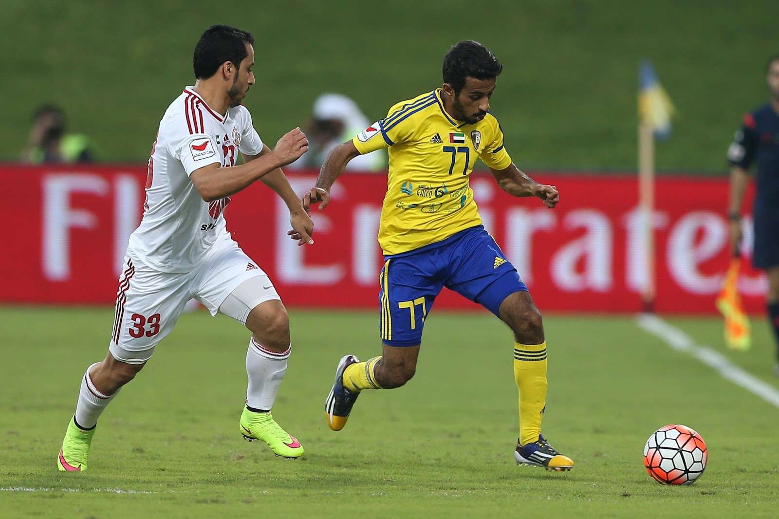 من مباراة الظفرة والشارقة بالجولة الأولى