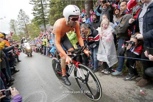 ?i=epa%2fathletics%2f2017-09%2f2017-09-20-06215775_epa