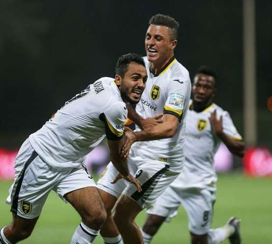 لاعبو اتحاد جدة