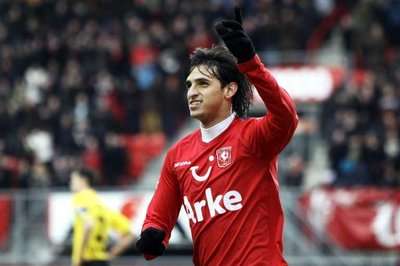 براين رويز جونزاليس صاحب الهدف الثاني لتفينتي انشخيده