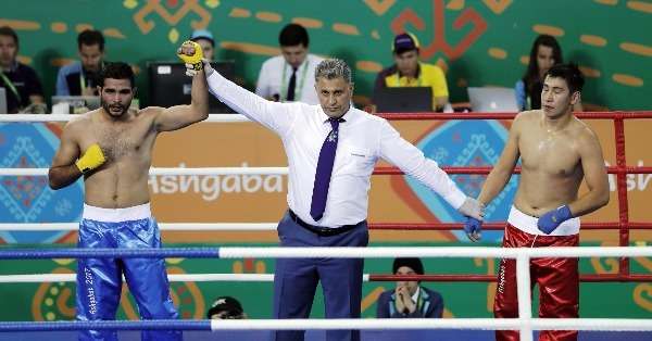 من نزال اليوم للاعب الأردني علي خلف "يسار"