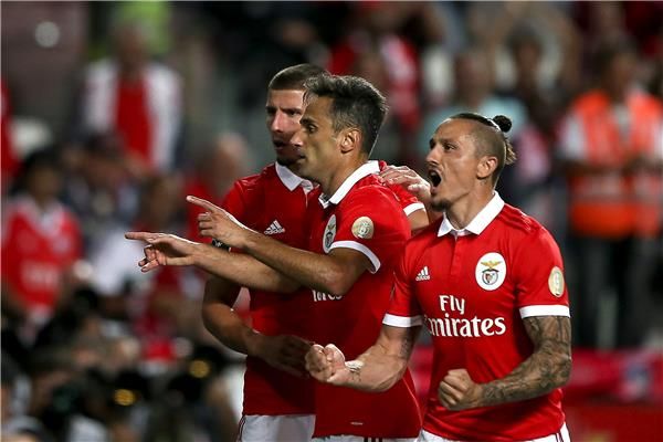 فرحة لاعبي بنفيكا