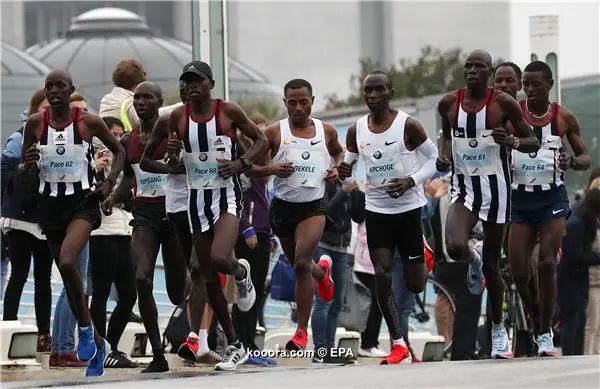 ?i=epa%2fathletics%2f2017-09%2f2017-09-24-06223285_epa