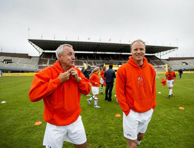 بيركامب وكرويف