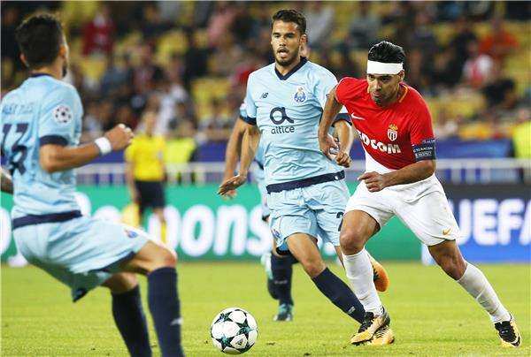 رادميل فالكاو في المباراة