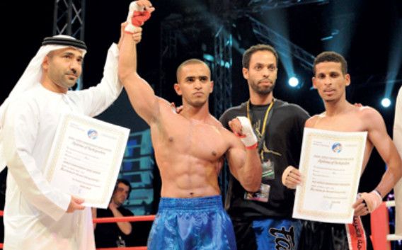 الملاكم الإماراتي احمد الدرمكي