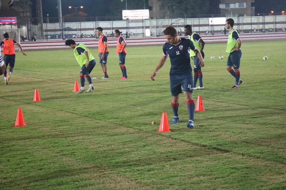 جانب من تدريبات الفريق