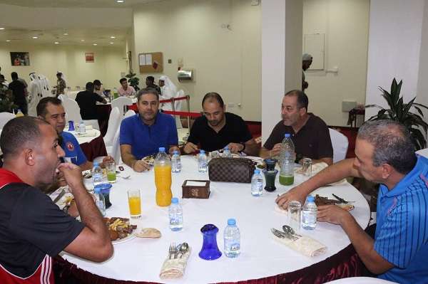 الجهاز الفني في حفل العشاء