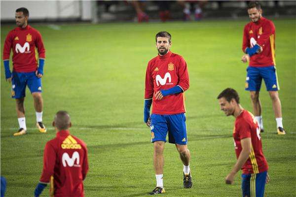 بيكيه مع منتخب إسبانيا