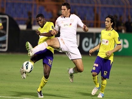 جانب من مباراة سابقة بين الفريقين