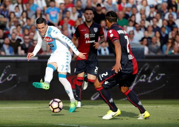 من مباراة سابقة بين كالياري ونابولي