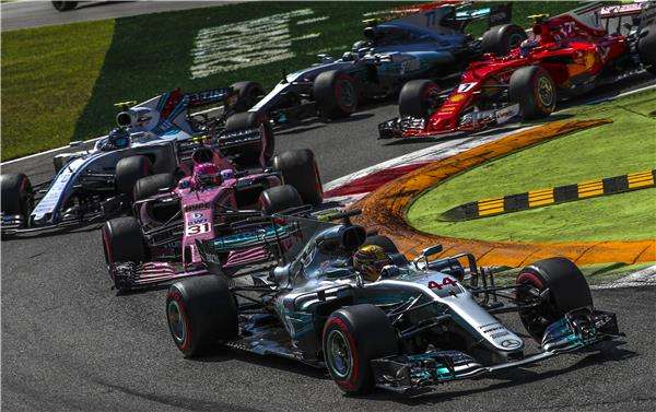 من أحد السباقات "أرشيفية"