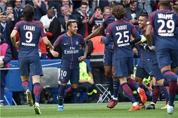 لاعبو باريس سان جيرمان