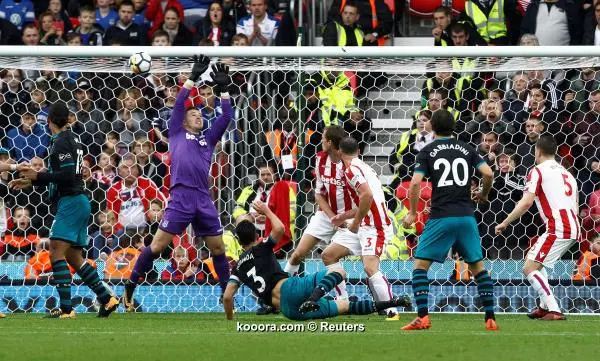 ?i=reuters%2f2017-09-30%2f2017-09-30t154359z_896309019_rc116f1671b0_rtrmadp_3_soccer-england-stk-sou_reuters