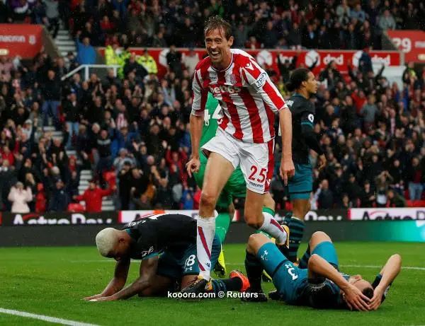 ?i=reuters%2f2017-09-30%2f2017-09-30t155150z_1324378880_rc17db40cb40_rtrmadp_3_soccer-england-stk-sou_reuters