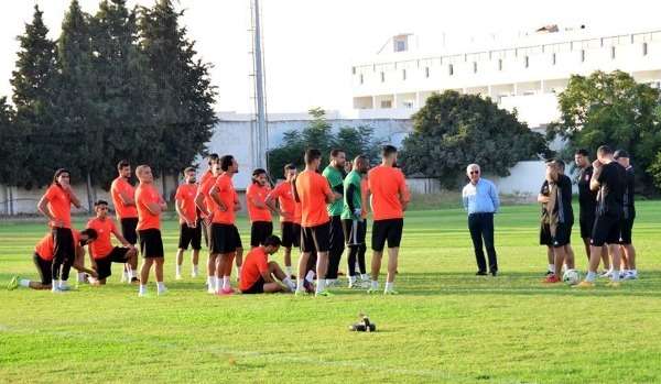 جانب من تدريبات النجم الساحلي الأخيرة
