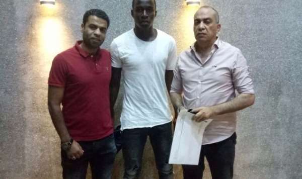 فاروقا بعد التوقيع