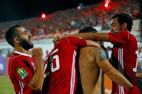 فرحة النحم الساحلي بالتسجيل في مرمى الأهلي