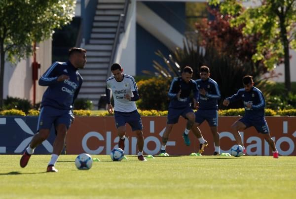 جانب من التدريبات