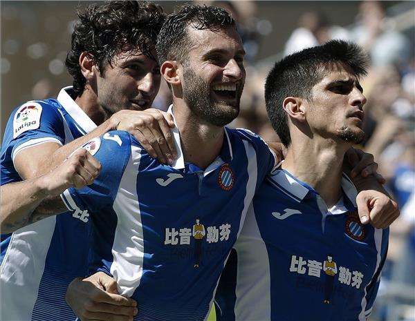 لاعبو إسبانيول