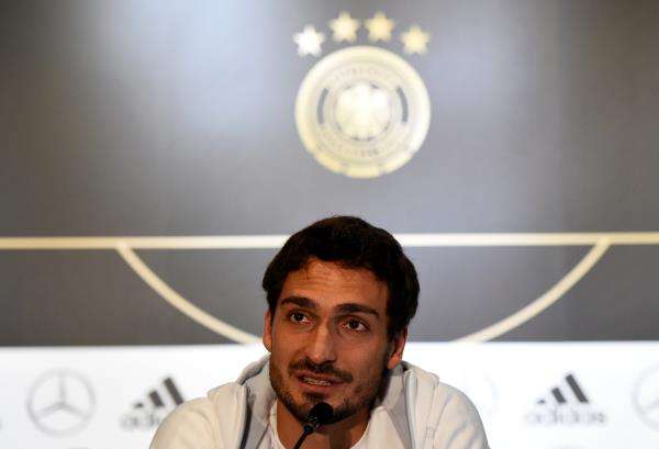 جانب من المؤتمر الصحافي