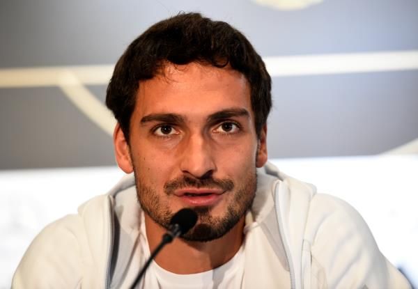  ماتس هوميلز