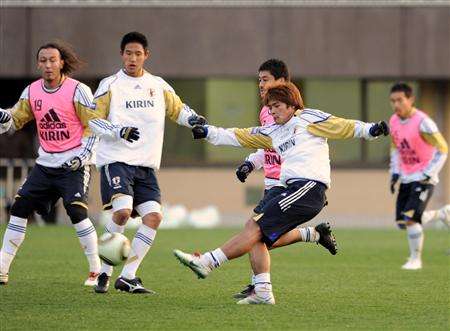 لاعبي المنتخب الياباني في تدريبات اليوم