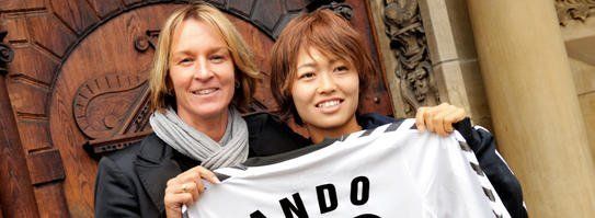 كوزو أندو عندما إنتقلت إلى الفريق الالماني