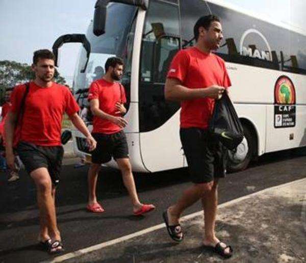 لاعبو تونس قبل المغادرة إلى كوناكري